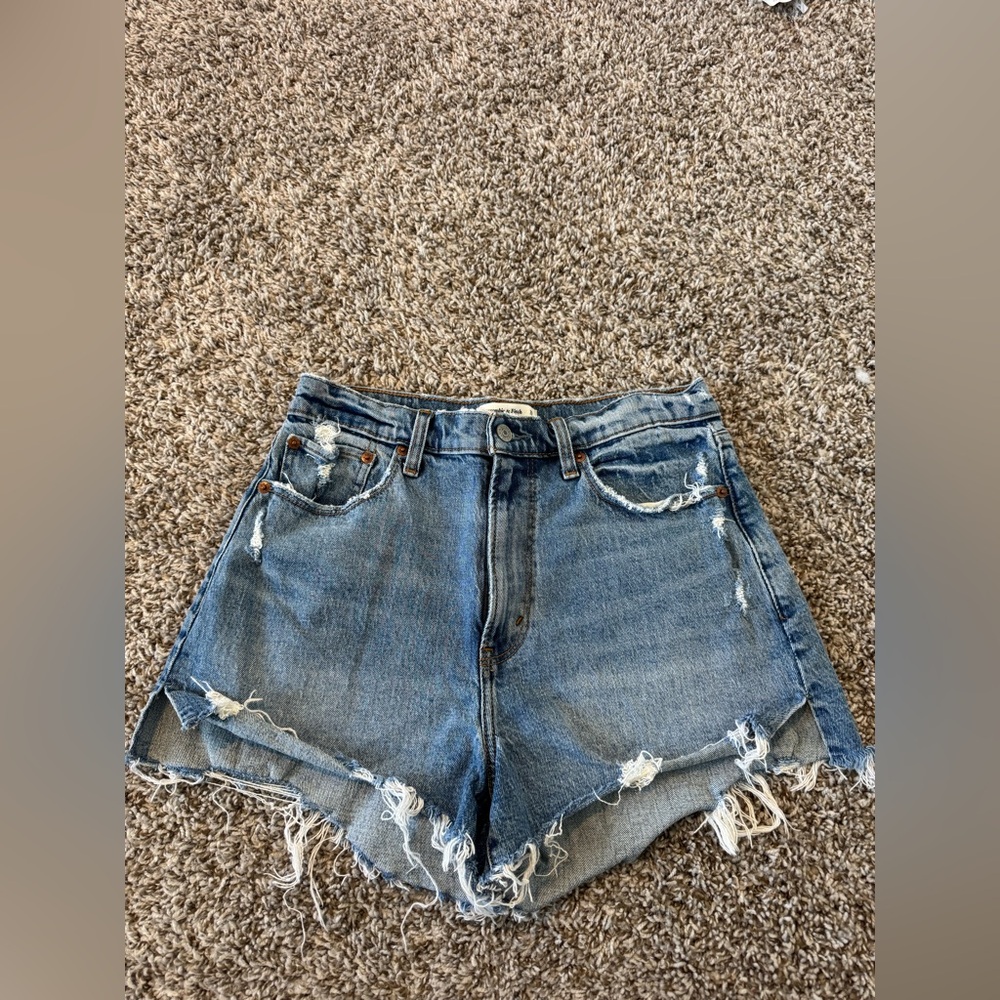 Abercrombie and Fitch distressed curve love Jean shorts size 29/8